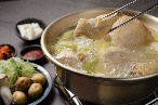 コラーゲンたっぷりのタッカンマリ 鍋料理セット 韓国の水炊き 九州ブランド鶏 半身 下処理済み 約1.1kg 2人前～3人前 特製鶏だし カルグス 自家製タデギ付き