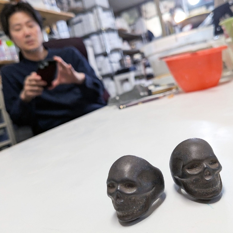 スカルリング マット黒｜磁器彫刻作家・福重英一郎