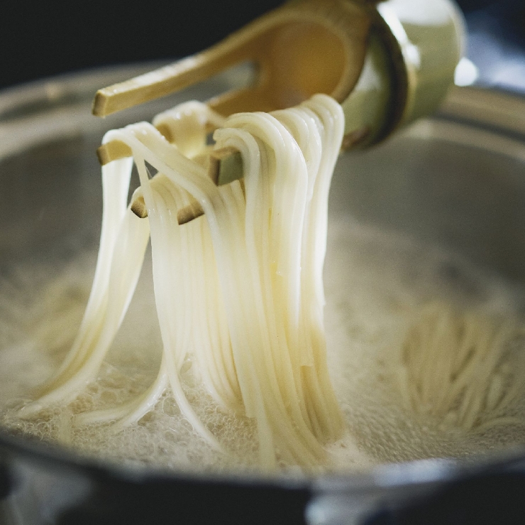 釜喜利うどん監修 博多手延べうどん